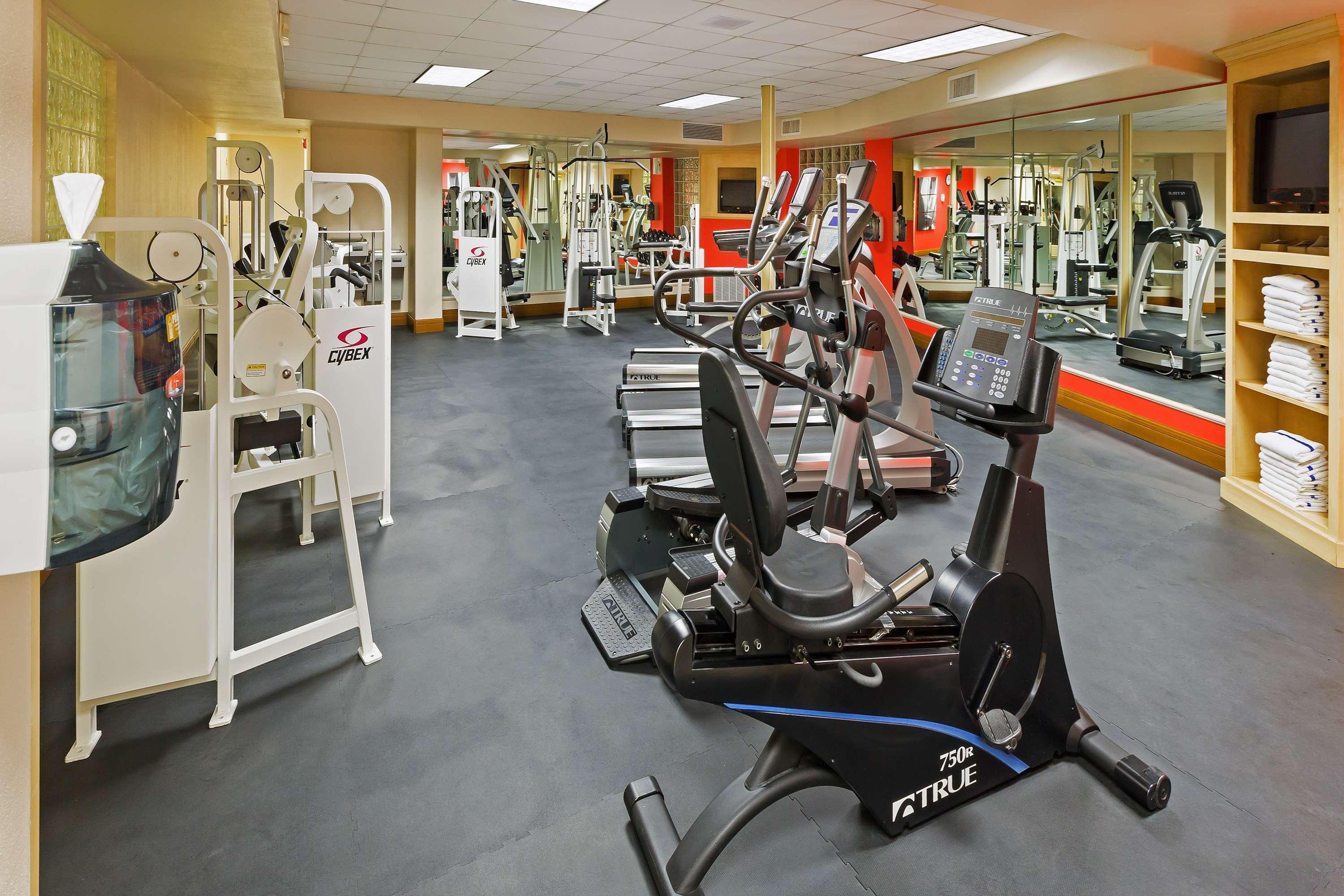 Radisson Airport Hotel 3*